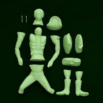 假面骑士胜利三号 软胶套件复刻版