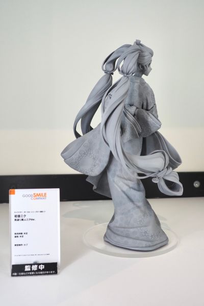 初音未来 回首美人图
