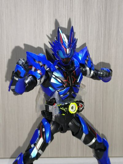 S.H.Figuarts 假面骑士零一 外传 假面骑士巴尔坎与瓦尔基里 假面骑士巴尔坎 孤狼