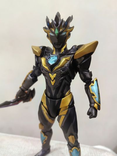 S.H.Figuarts 奥特银河格斗 命运的冲突 泽塔奥特曼 迪斯西姆天爪