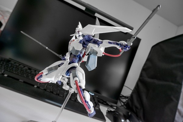 MODEROID 枪心剑刃 星期四·神裁