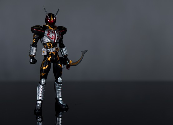 S.H.Figuarts  假面骑士卡利斯