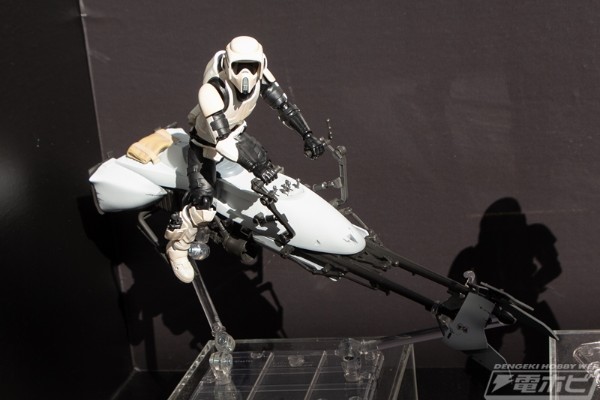 S.H.Figuarts  侦察兵+飞行摩托（星球大战：曼达洛人）