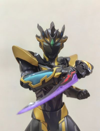 S.H.Figuarts 奥特银河格斗 命运的冲突 泽塔奥特曼 迪斯西姆天爪