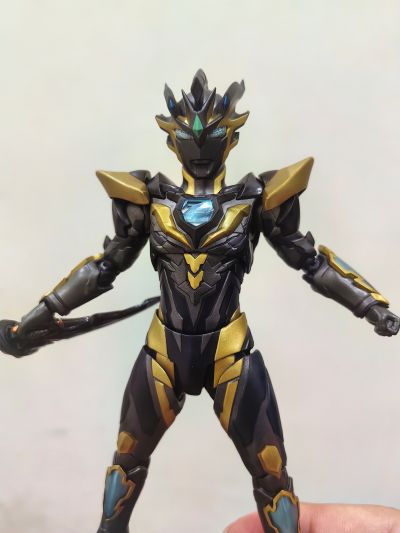 S.H.Figuarts 奥特银河格斗 命运的冲突 泽塔奥特曼 迪斯西姆天爪