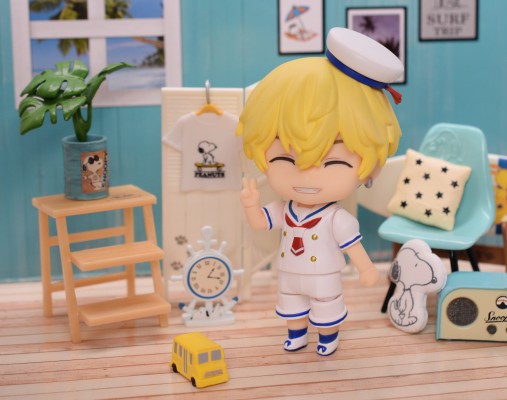 花生漫画 史努比在西海岸的房子