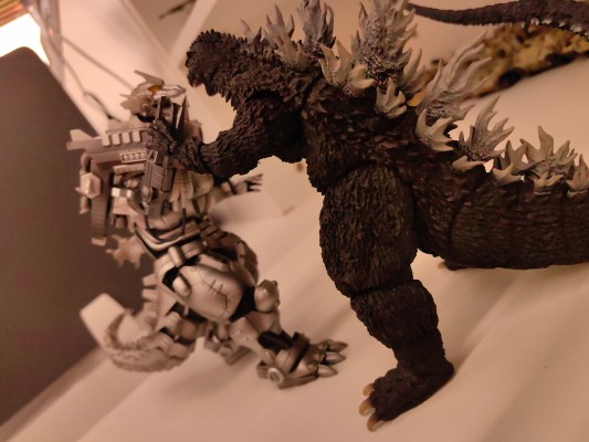 S.H.MonsterArts 3式机龙（重武装型/高机动型）