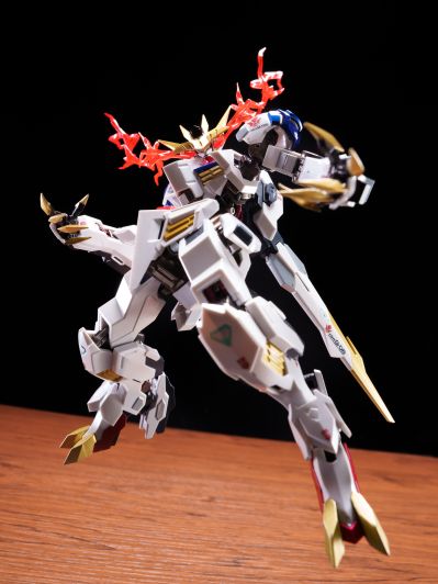 METAL ROBOT魂  ＜机动战士系列＞ 机动战士高达 铁血的奥尔芬斯 巴巴托斯高达天狼座 帝王形态 -限量配色-