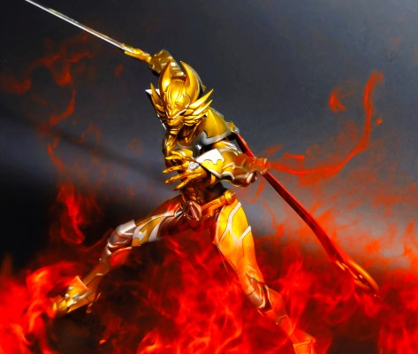 S.H.Figuarts 牙狼 炎之刻印 黄金骑士 牙狼 （莱恩刻印版）