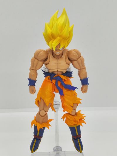 S.H.Figuarts 超级赛亚人孙悟空-传说中的超级赛亚人-