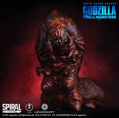 泰坦巨兽 摩斯拉 幼虫 防御形态