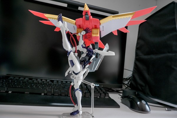 MODEROID 枪心剑刃 星期四·神裁