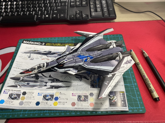 超时空要塞Δ VF-31F 齐格飞 (梅萨‧伊雷弗尔特机)