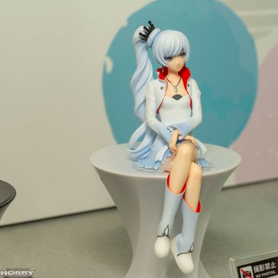 压泡面 四色战记 冰雪帝国 魏丝·雪倪