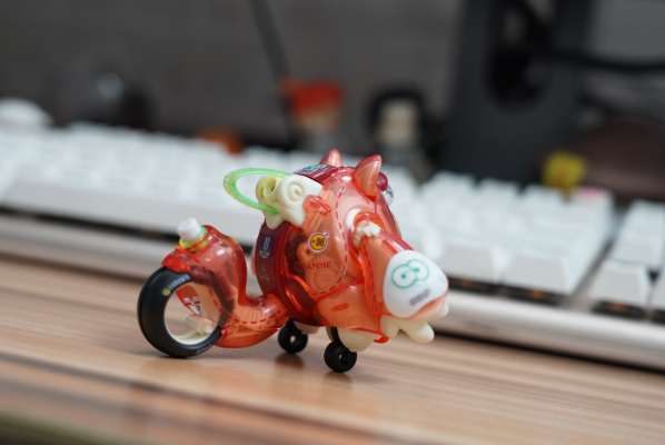 LUNCH BOX 小浣熊电车拼装模型 熊丸 石榴红