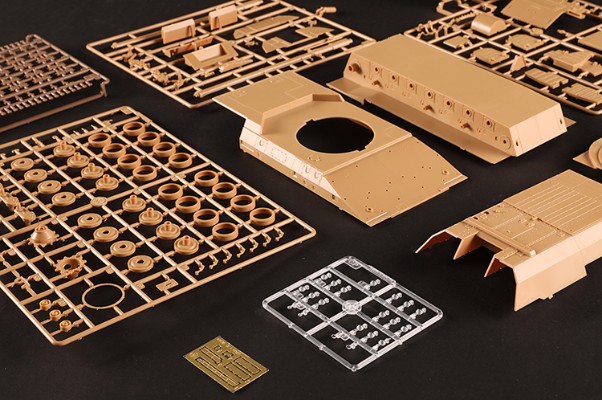 编号:63546 1/35 装甲车辆系列 美国XM2001”十字军战士”自行火炮