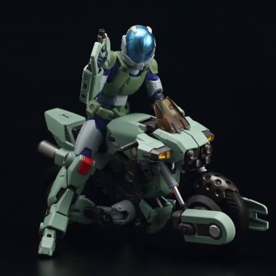 RIOBOT 机甲创世纪 VR-052T Mospeada 雷