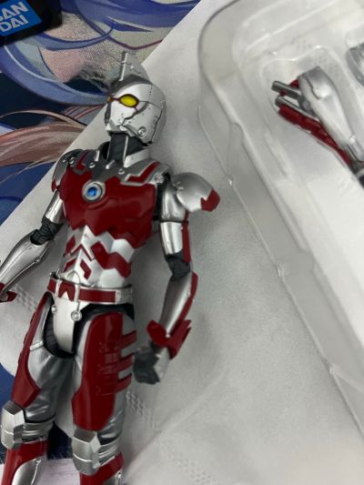 S.H.Figuarts  机动奥特曼 艾斯装甲 -动画版-