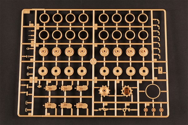 编号:63546 1/35 装甲车辆系列 美国XM2001”十字军战士”自行火炮