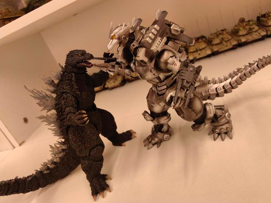 S.H.MonsterArts 3式机龙（重武装型/高机动型）