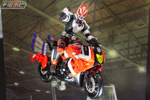 S.H.Figuarts 推进冲锋摩托