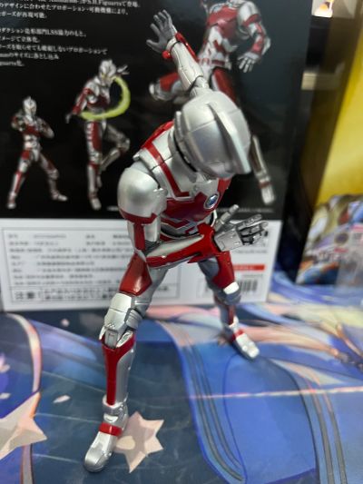 S.H.Figuarts  机动奥特曼 艾斯装甲 -动画版-