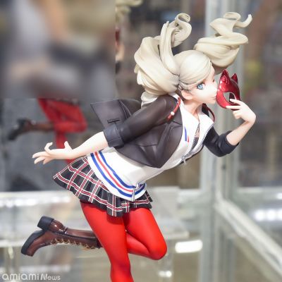 女神异闻录5皇家版 高卷杏 校服