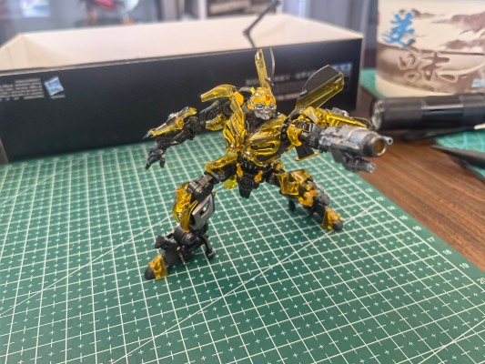 变形金刚5：最后的骑士 大黄蜂