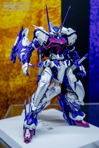 METAL BUILD 机动战士高达SEED ASTRAY系列 异端高达紫色机（暂称）