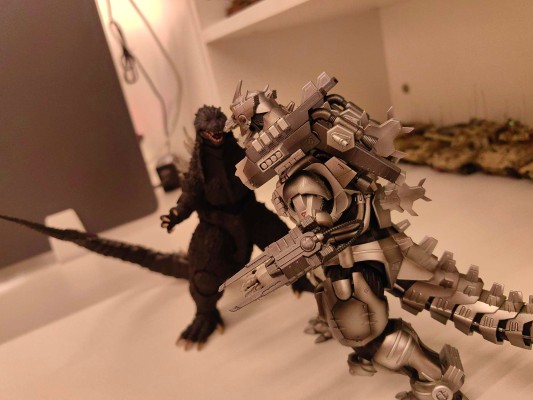 S.H.MonsterArts 3式机龙（重武装型/高机动型）