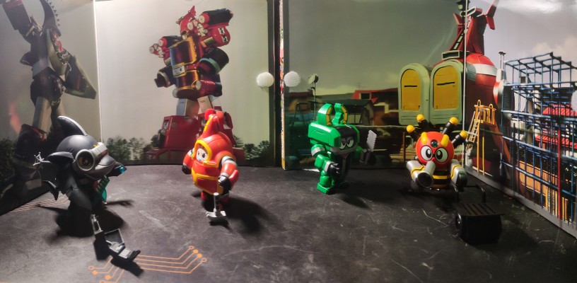 QOSMOS 铁甲小宝系列 第二弹：鲨鱼辣椒+蜘蛛侦探