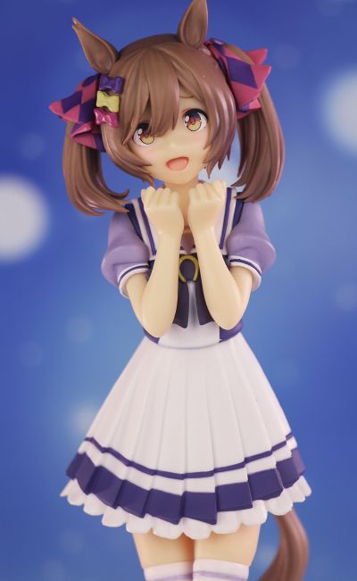 赛马娘  醒目飞鹰