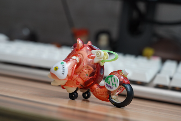 LUNCH BOX 小浣熊电车拼装模型 熊丸 石榴红