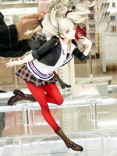 女神异闻录5皇家版 高卷杏 校服