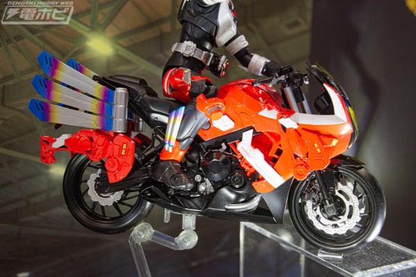 S.H.Figuarts 推进冲锋摩托