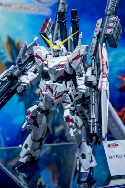 高达宇宙 机动战士高达独角兽 RX-0 全装独角兽高达