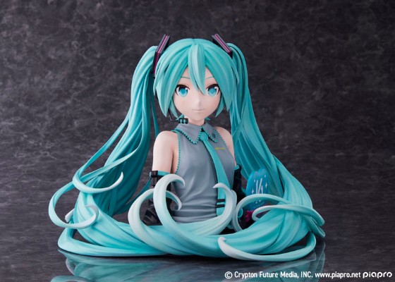 初音未来 16周年纪念 胸像