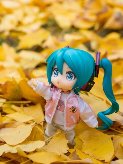 粘土娃: 服装套组 刺绣夹克