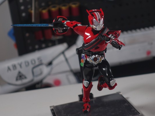 S.H.Figuarts 假面骑士驰骑 飙速型 平成世代版