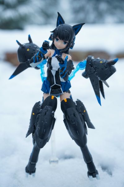 女神装置 机甲爱丽丝 小芦睦海 刚毅