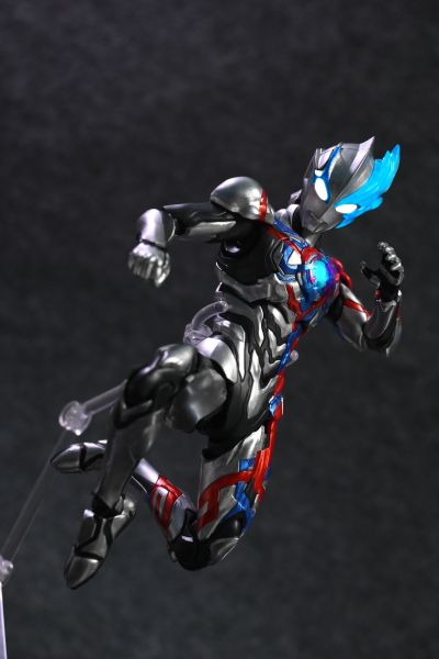 Figure-rise Standard 布莱泽奥特曼 布莱泽奥特曼