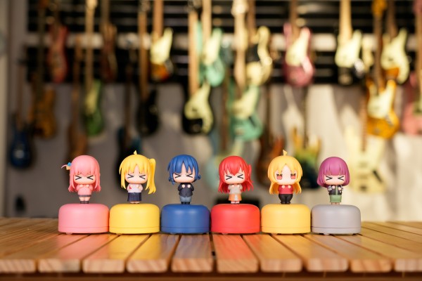 开摆系列 孤独摇滚！摇头摆件