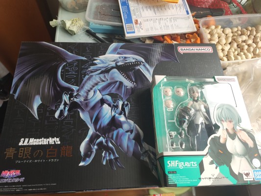 S.H.MonsterArts 游戏王 怪兽之决斗 青眼白龙