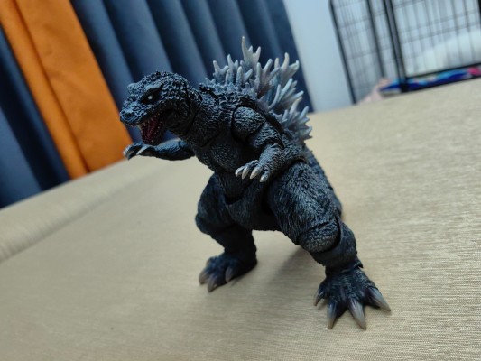 S.H.MonsterArts 哥斯拉：大怪兽总攻击 哥斯拉 （2001）放射热线版