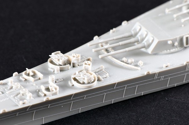 编号：06749 1/700 世界战舰系列 美国“依阿华”号战列舰BB-61