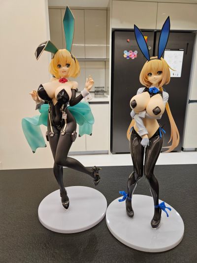 B-style 兔女郎服装计划 索菲亚· F· 希琳 兔女郎