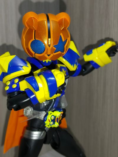 S.H.Figuarts   假面骑士南瓜杰克 怪兽形态 / 节拍形态