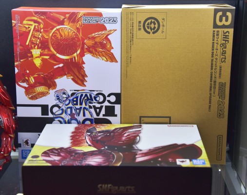 S.H.Figuarts(真骨雕制法)    假面骑士欧兹 鹰雀鹫联组（大结局款式）