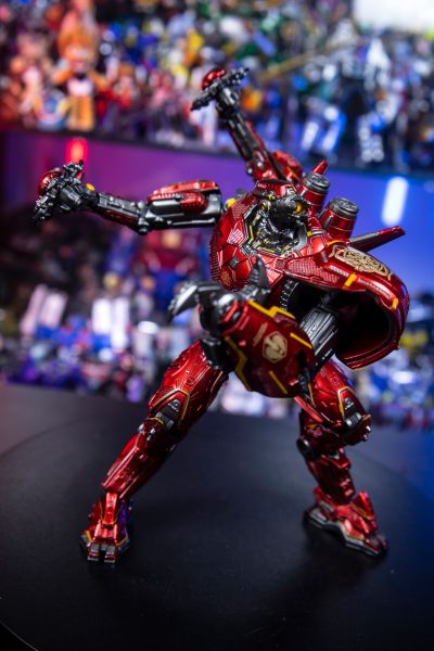 环太平洋 暴风赤红