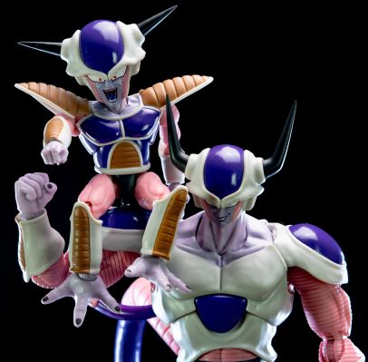 S.H.Figuarts  弗利萨 第一形态 ＆ 弗利萨飞船